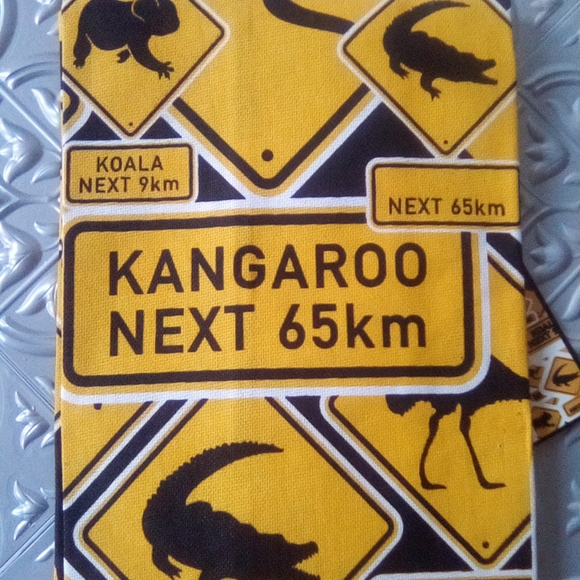 Tea Towel Australia Animal Wildlife Road Sign Souvenir Cotton Kangaroo Koala - Picture 4 of 4